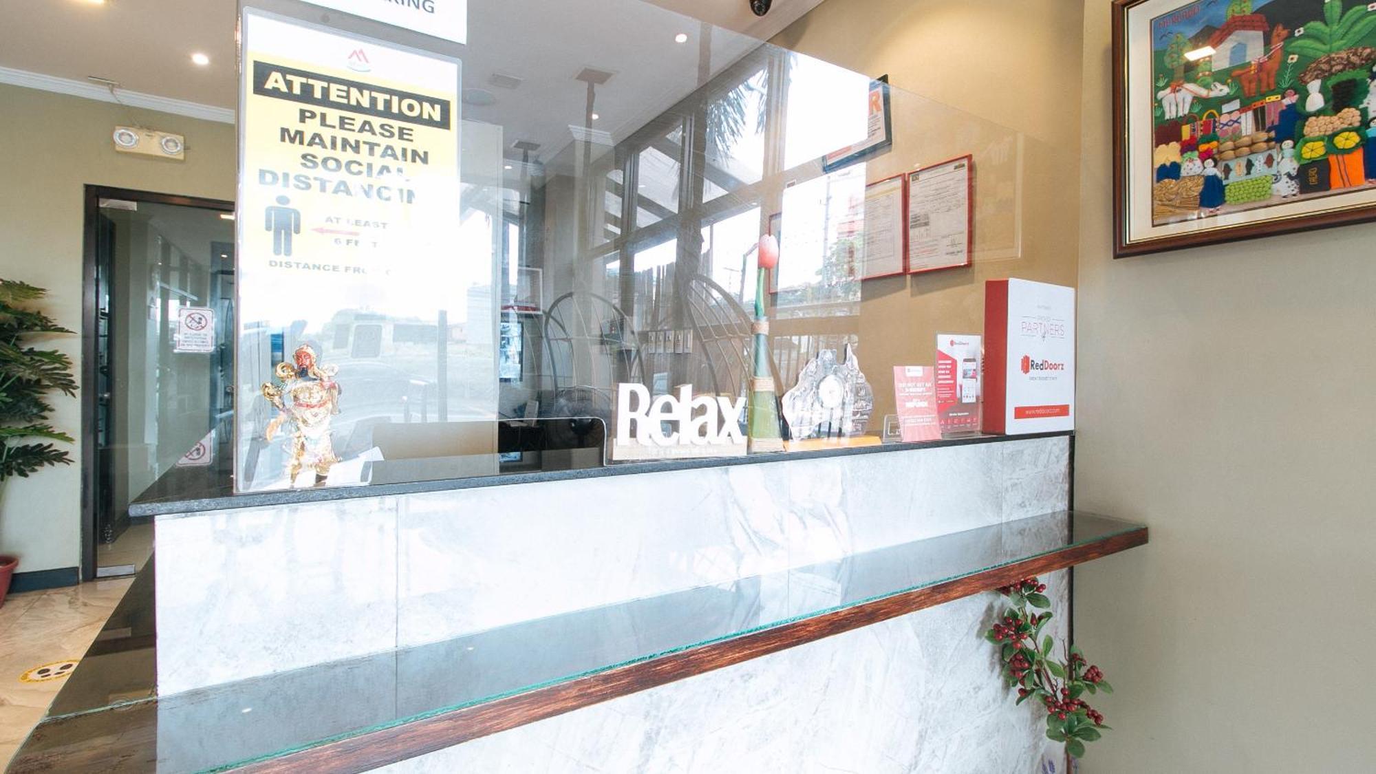 Reddoorz Plus At Mm Hotel Las Pinas Former Reddoorz Plus Near Bamboo Organ Exterior photo